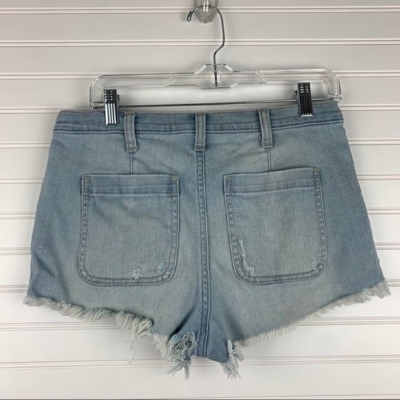 Abercrombie & Fitch Light Wash Woven Pocket Shorts - Picture 7 of 10